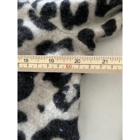 Chicos Cashmere Sweater Animal Print Size 3 XL / Large SEE MEASUREMENTS - Picture 6 of 16